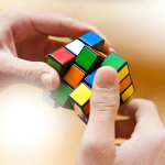 Cubo di Rubik, Lian Yunzhi: doppio primato a sei anni
